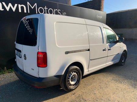 2016 Volkswagen Caddy Maxi 2.0 TDI 102 BHP // NO VAT // 05/26 CVRT // GREAT CONDITION // €6,950 thumbnail