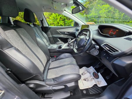 2018 Peugeot 3008 - thumbnail 12