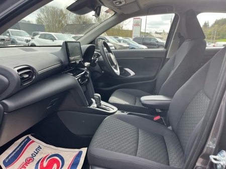 2025 Toyota Yaris Cross - photo 6