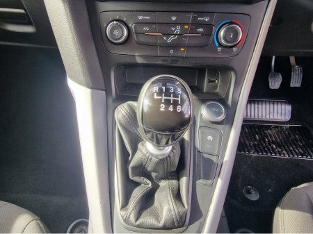 2015 Ford Focus - thumbnail 27