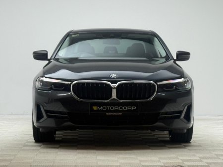 2023 BMW 5 Series - thumbnail 2