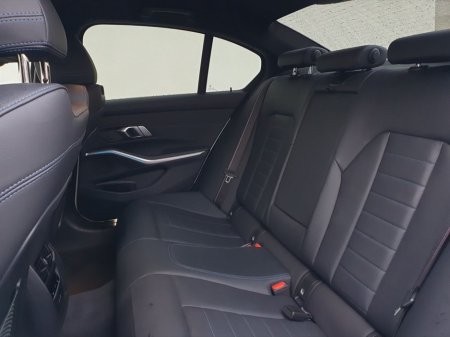 2022 BMW 3 Series - thumbnail 22