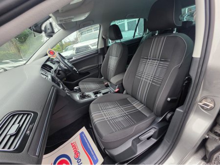 2016 Volkswagen Golf 1.2 TSI HIGHLINE ALL STAR EDITION - REVERSE CAMERA - ALLOYS - STUNNING CAR - LOW TAX BAND €14,450 thumbnail