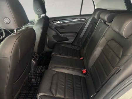 2019 Volkswagen Golf - thumbnail 16