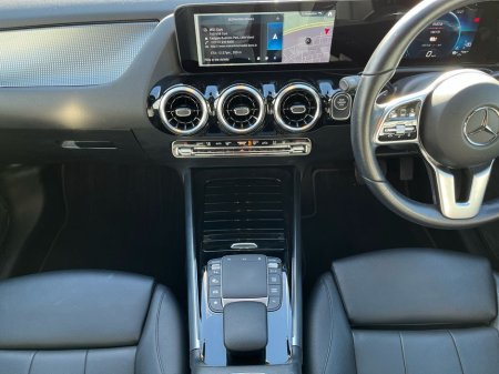 2021 Mercedes-Benz GLA Class - thumbnail 11