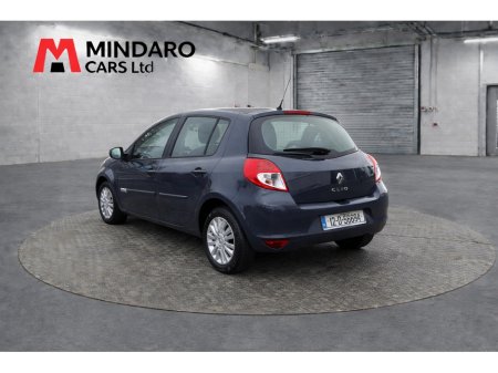 2012 Renault Clio - thumbnail 2