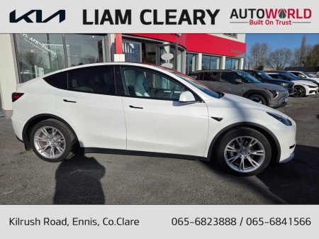 2023 Tesla Model Y - thumbnail 2