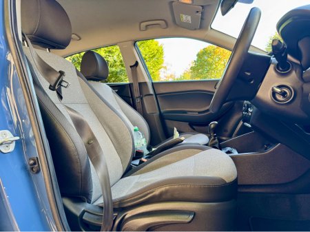 2015 Hyundai i20 PETROL CLASSIC 5DR €7,900 thumbnail