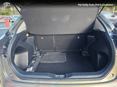 2023 Toyota Yaris Cross YARIS CROSS LUNA €27,900 thumbnail