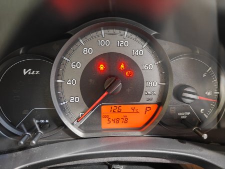 2020 Toyota Vitz - thumbnail 8