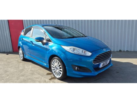 2014 Ford Fiesta - photo 2