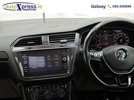 2017 Volkswagen Tiguan - thumbnail 14