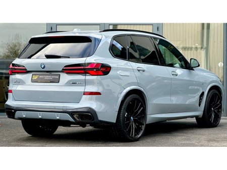 2025 BMW X5 ++TECH PACK++ XDRIVE50E M SPORT AUTO €102,950 thumbnail