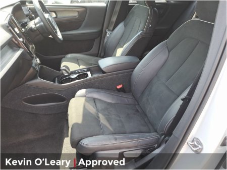 2022 Volvo XC40 T5 Recharge R-Design Pro PHEV €35,900