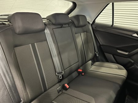 2020 Volkswagen T-Roc - thumbnail 35