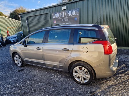 2016 Peugeot 5008 - thumbnail 8