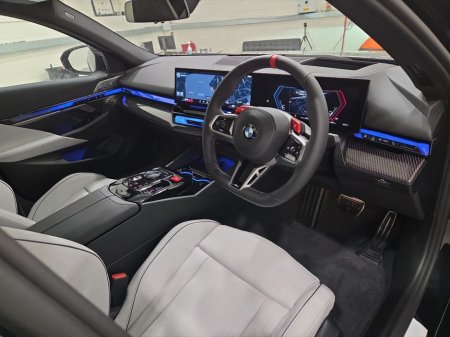 2026 BMW M5  thumbnail