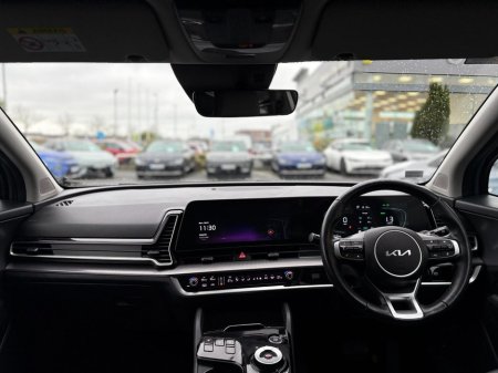 2023 Kia Sportage 1.6 K3 Plug in hybrid €35,995 thumbnail