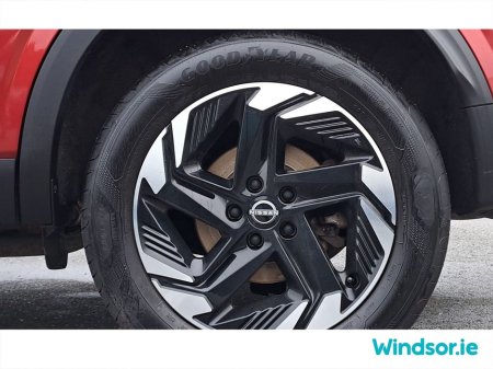 2025 Nissan Qashqai E-POWER SV €3000 Scrappage Offer €37,995 thumbnail