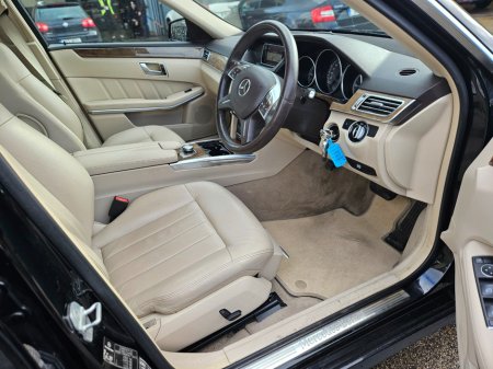 2013 Mercedes-Benz E Class - thumbnail 4