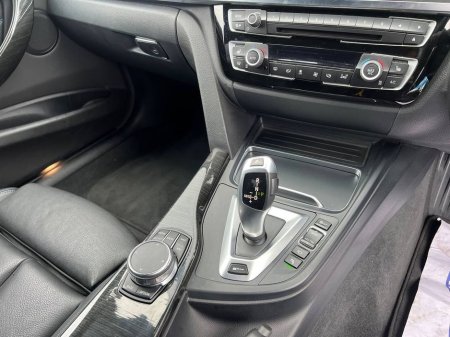 2018 BMW 3 Series 330e M-SPORT COMPETITION 2.0 HYBRID // LEATHER POWERED & HEATED M-SPORT SEATS // SERVICE HISTORY // BLIND SPOT MONITOR €22,900 thumbnail