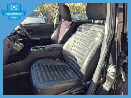 2016 Toyota Prius - thumbnail 15