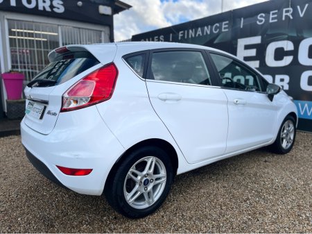 2014 Ford Fiesta - thumbnail 6