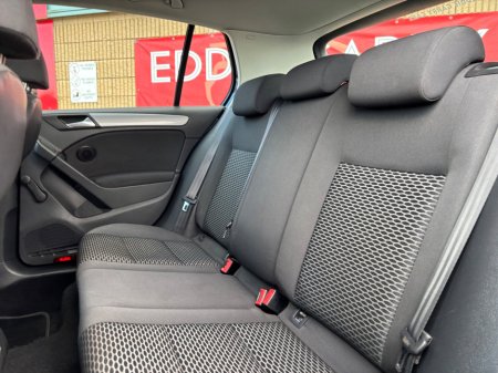 2010 Volkswagen Golf - thumbnail 10