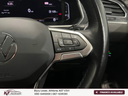 2022 Volkswagen Tiguan - thumbnail 31