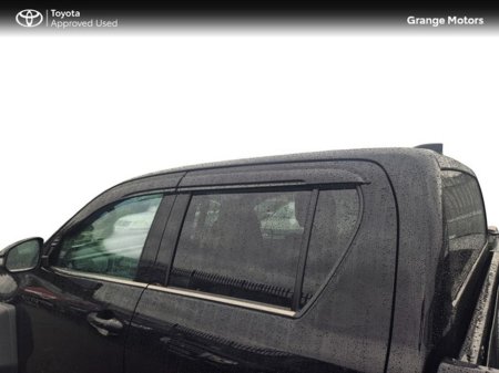 2025 Toyota Hilux 2.8 GR SPORT II CREWCAB €66,950 thumbnail