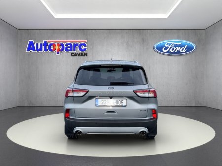 2023 Ford Kuga - view 3
