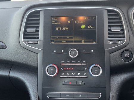 2020 Renault Megane - thumbnail 13