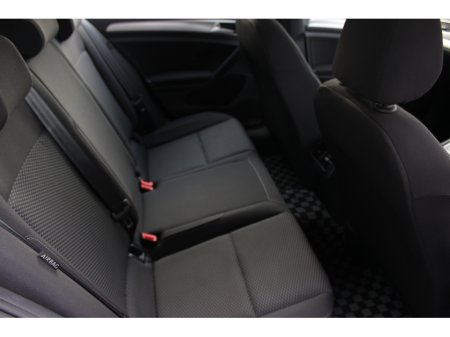 2018 Volkswagen Golf 1.2TSI COMFORTLINE PLUS WITH ONLY 40,000 KMS // BRAND NEW 18 INCH GTI ALLOYS // BUY WITH CONFIDENC AA AND SIMI APPROVED DEALER 2025 // FINANCE ARRANGED // ALL TRADE INS WELCOME // €19,950 thumbnail