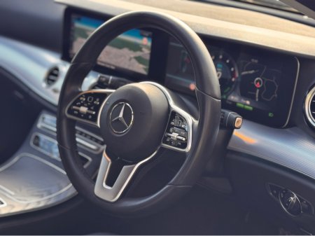2019 Mercedes-Benz E Class E300  PREMIUM DE LUXURY €28,950 thumbnail