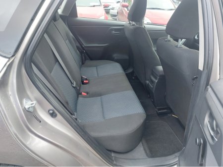 2014 Toyota Auris 1.33 VVT-I ACTIVE S/S 100 100BHP 5DR €8,500 thumbnail