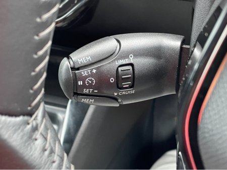 2021 Peugeot 2008 ALLURE 1.2 100 5DR LOW KMS. AS NEW! €17,995 thumbnail