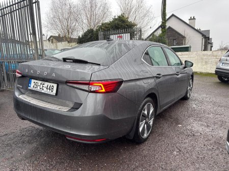 2025 Skoda Superb SE 2.0 TDI 150HP DSG €38,950 thumbnail