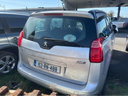 2015 Peugeot 5008 - thumbnail 3