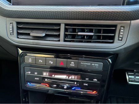 2023 Volkswagen T-Cross R-LINE AUTOMATIC 1.0 PETROL //HIGH SPEC//REVERSE CAMERA//HALF LEATHER SEATS//ADAPTIVE CRUISE CONTROL//KEYLESS ENTRY// €26,950 thumbnail