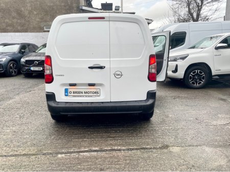 2022 Opel Combo L1H1 1.5 CDTI 100PS DIESEL 6SPEED MANUAL MY22 SWB €13,000 thumbnail