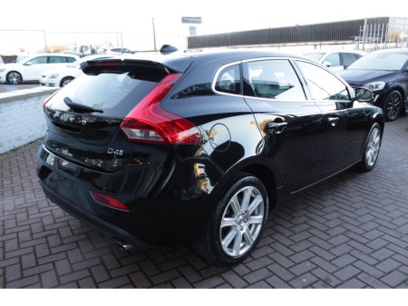 2016 Volvo V40 2.0D4 INSCRIPTION 5DR HATCHBACK AUTO HUGE SPEC  // 1 OWNER CAR // AS NEW CONDITION THROUGHOUT // BUY WITH CONFIDENCE AA AND SIMI APPROVED DEALER 2025 // FINANCE ARRANGED // €15,950