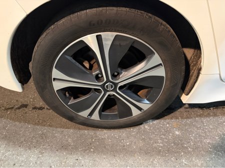 2020 Nissan Leaf - thumbnail 19