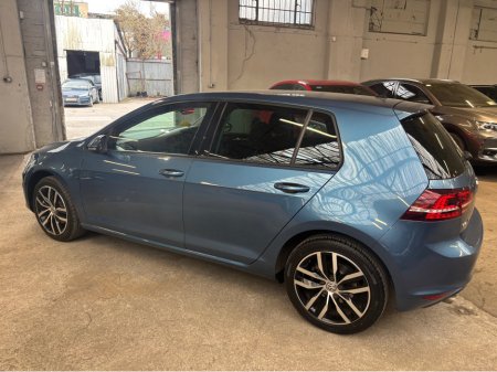 2017 Volkswagen Golf - thumbnail 16