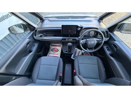 2022 Toyota Noah  €35,500 thumbnail