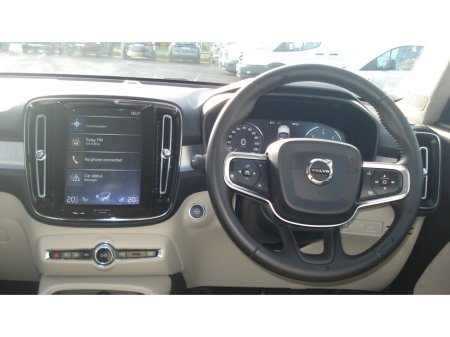 2018 Volvo XC40 - thumbnail 5