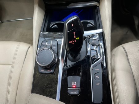 2018 BMW 5 Series €23950! 2018 BMW 530E LUXURY iPERFORMANCE 2.0 AUTOMATIC / CRUISE CONTROL / 360° CAMERA / PADDLE SHIFTERS / ELECTRIC MEMORY & HEATED SEATS €23,950 thumbnail