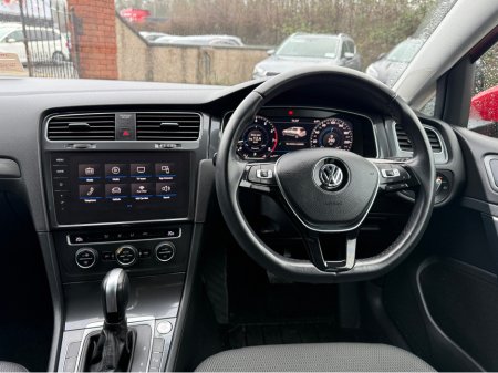 2020 Volkswagen Golf COMFORTLINE 1.2 AUTO €19,450 thumbnail