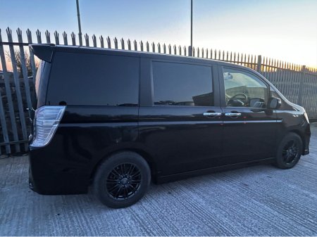 2014 Honda Stepwagon - thumbnail 8