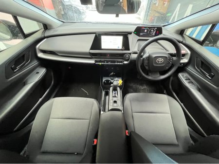 2025 Toyota Prius - thumbnail 14