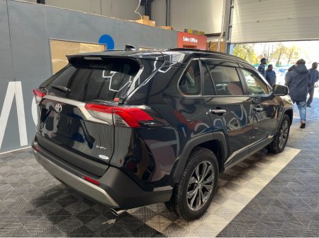 2025 Toyota Rav4 - thumbnail 2